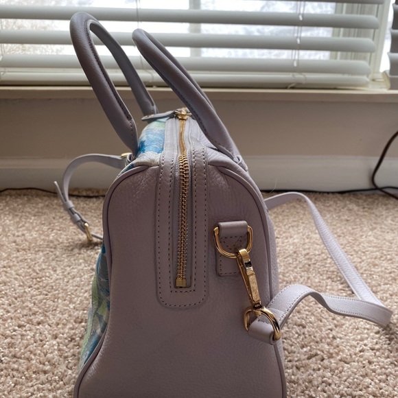 VERA BRADLEY!! - Picture 3 of 7